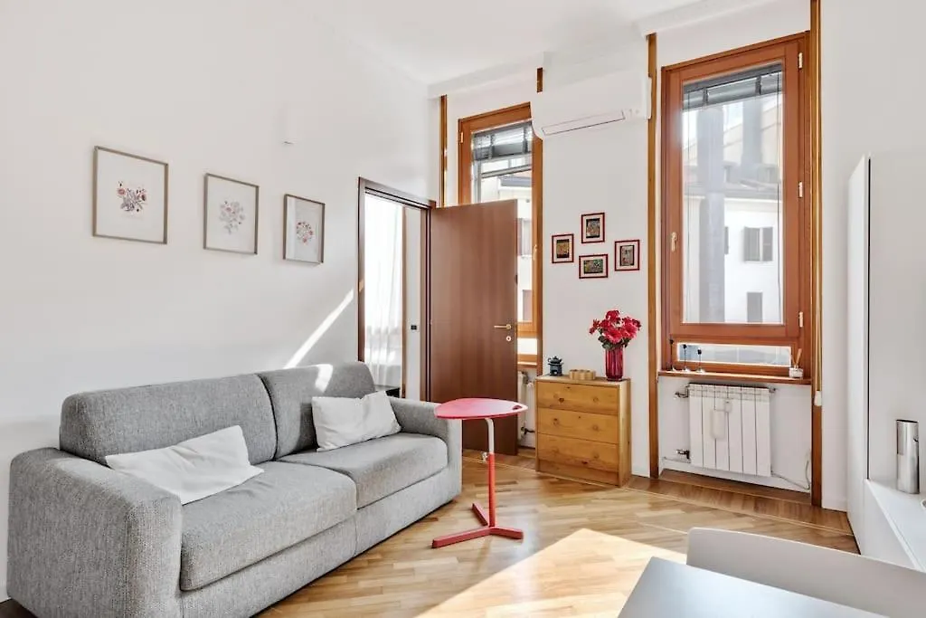 Easylife - Bello E Luminoso Flat In Zona Centrale Apartment Milan Italy